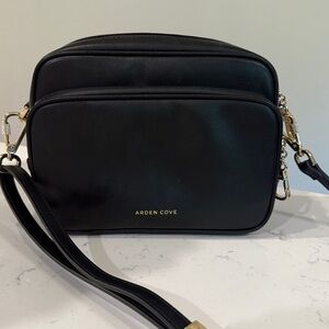 ARDEN COVE Verona Black Vegan Leather Crossbody Bag